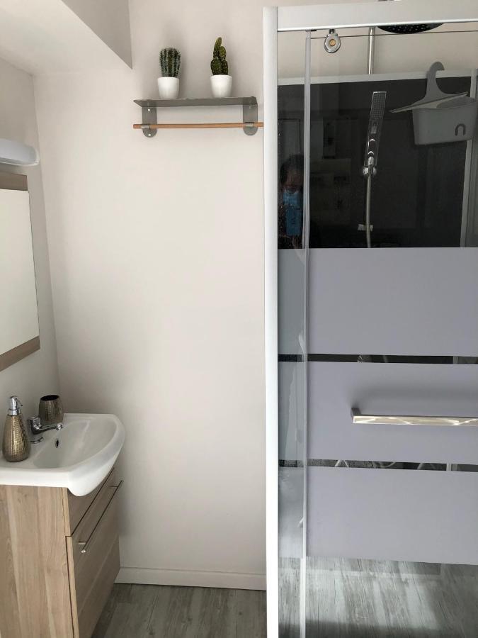 Joli Studio Meuble Proche De La Plage Вёль-ле-Роз Экстерьер фото